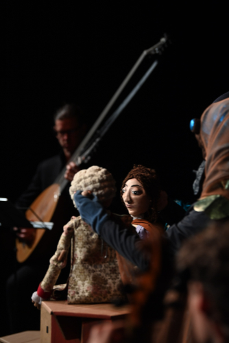 Der Tag, als die Zikade sang – ein inszeniertes Konzert mit Figurentheater Der Tag, als die Zikade sang